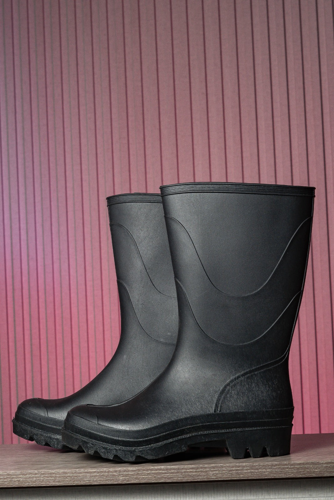 BOTA PVC CAÑA ALTA PUNTERA NEGRA