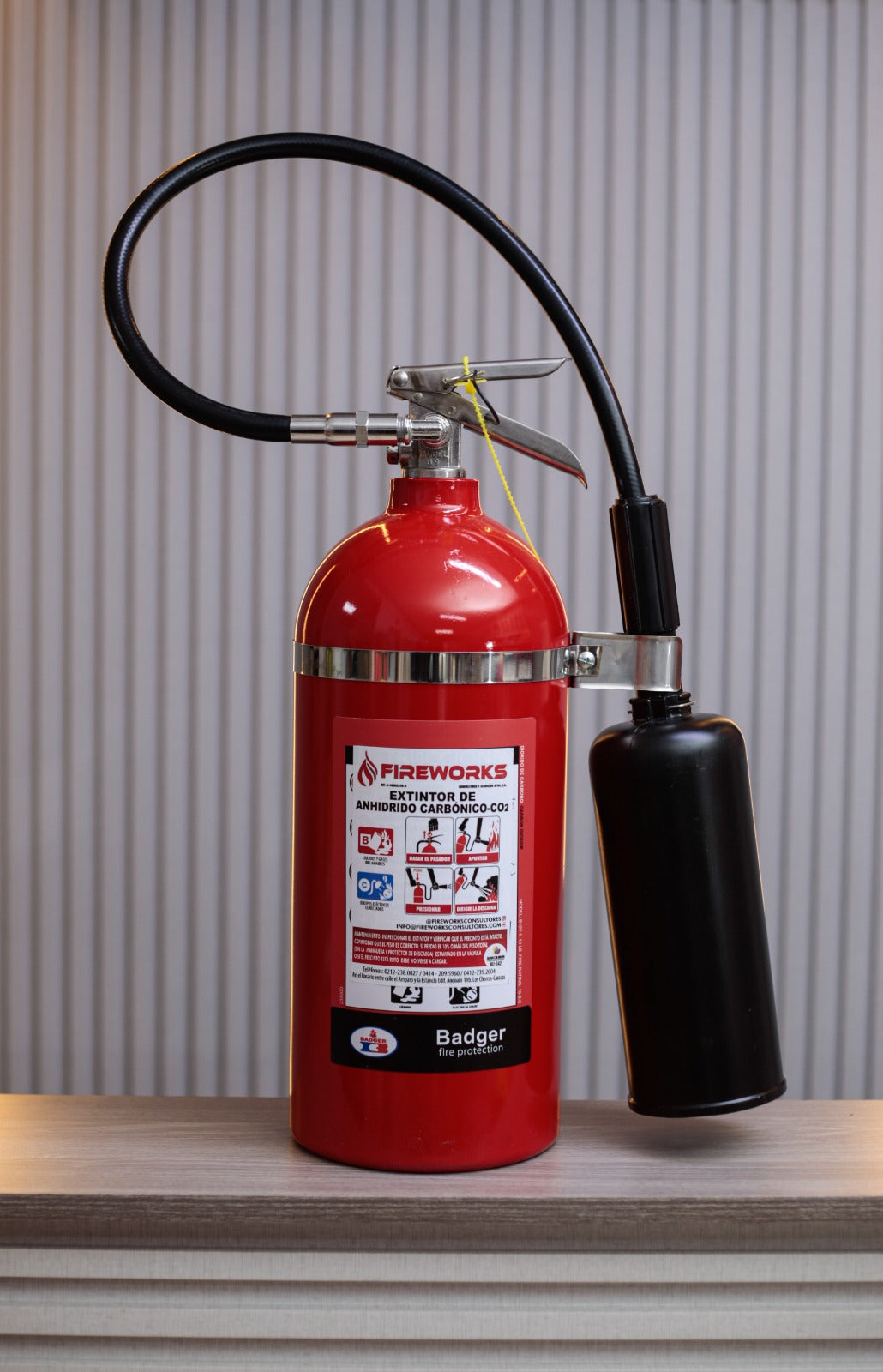 EXTINTOR 10LBS TIPO CO2 (ALUMINIO)